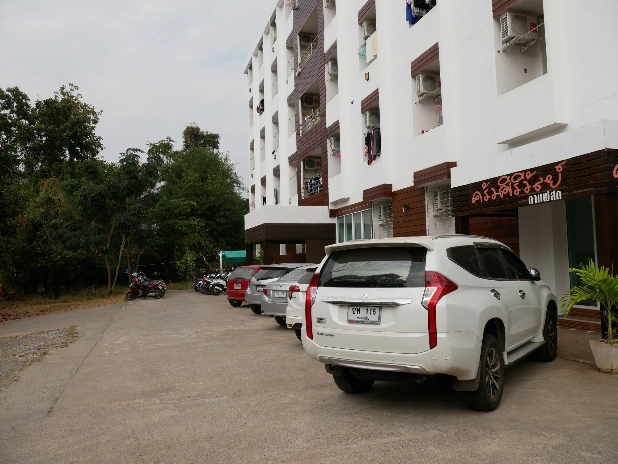 Siriwan Grand Garden Apartment 콘캔 외부 사진